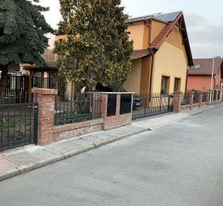Zakázková výroba plotů a bran